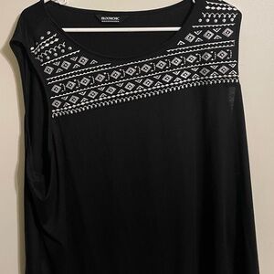 BloomChic Black Top with White Geometric Patterns-never worn